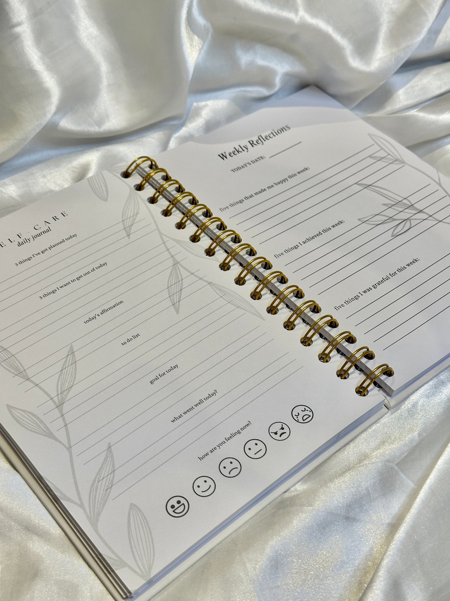 Luxury Clean Girl Aesthetic Box with Wave Ring Set (size 7) - Self Luv Studio UK